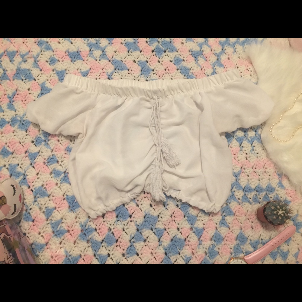 White rousing crop top